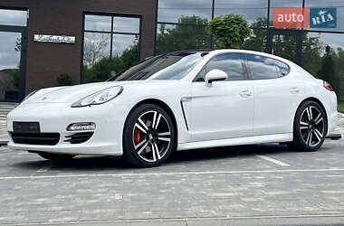Фастбэк Porsche Panamera 2012 в 