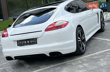 Фастбэк Porsche Panamera 2012 в 