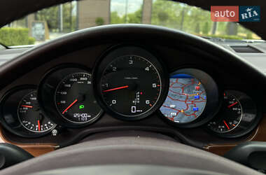 Фастбэк Porsche Panamera 2012 в 