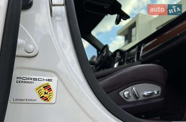 Фастбэк Porsche Panamera 2012 в 