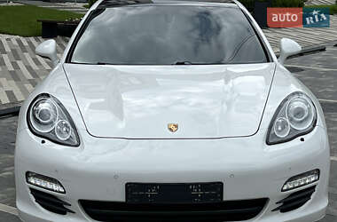 Фастбэк Porsche Panamera 2012 в 