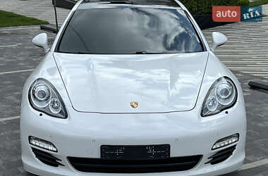 Фастбэк Porsche Panamera 2012 в 