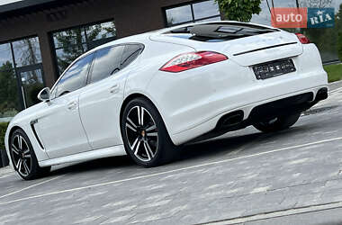 Фастбэк Porsche Panamera 2012 в 