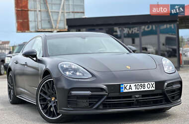 Фастбэк Porsche Panamera 2017 в 