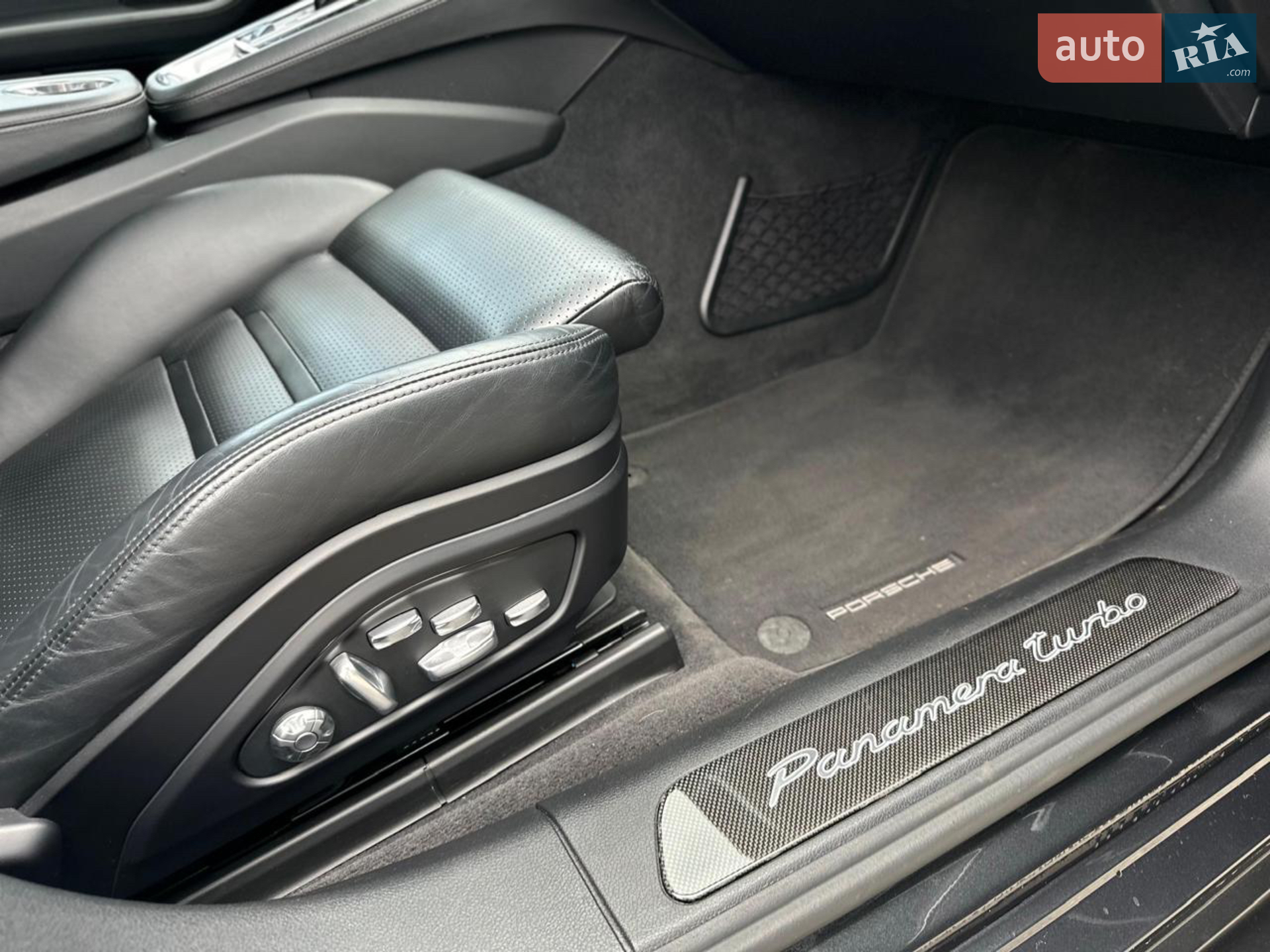 2017 Porsche Panamera - мініатюра 23