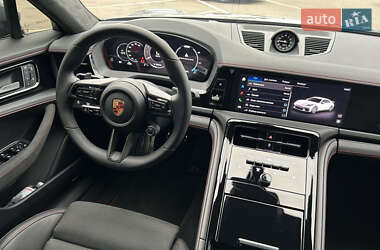 Фастбек Porsche Panamera 2024 в 