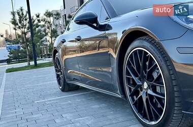 Фастбек Porsche Panamera 2017 в 