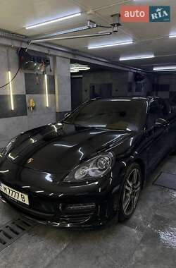 Фастбек Porsche Panamera 2010 в Одесі