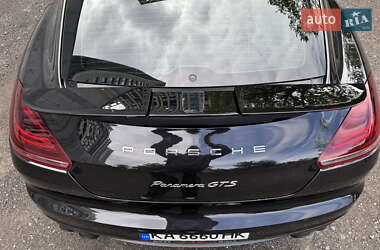 Фастбек Porsche Panamera 2013 в 