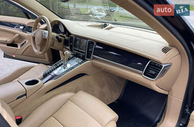 Фастбэк Porsche Panamera 2015 в 