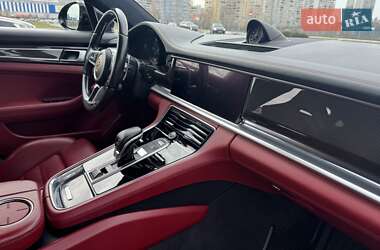 Фастбэк Porsche Panamera 2018 в 