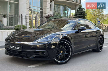 Фастбэк Porsche Panamera 2018 в 