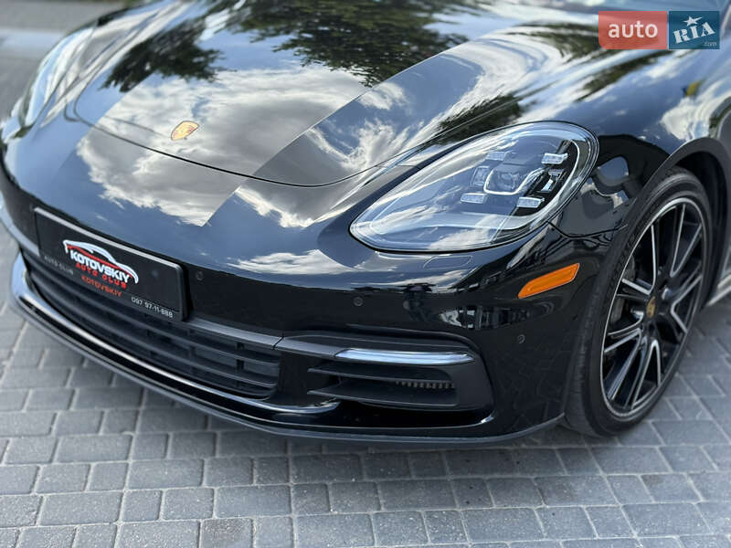 Фастбек Porsche Panamera 2018 в Одесі