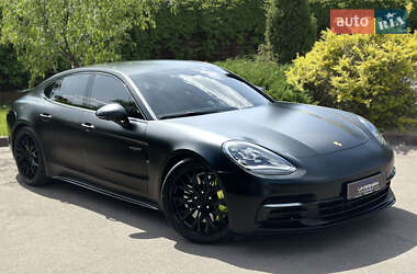 Универсал Porsche Panamera 2017 в 