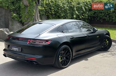 Универсал Porsche Panamera 2017 в 