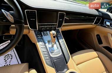 Фастбэк Porsche Panamera 2015 в 