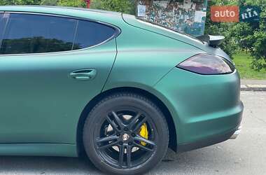 Фастбэк Porsche Panamera 2010 в 