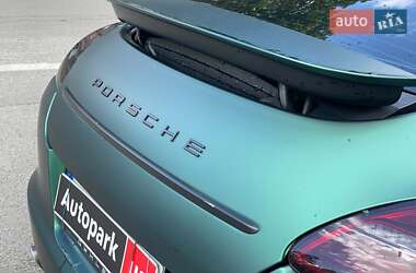Фастбэк Porsche Panamera 2010 в 