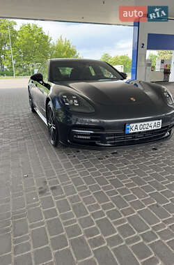 Фастбэк Porsche Panamera 2017 в 