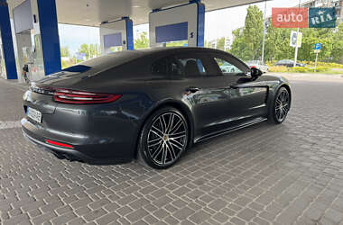 Фастбэк Porsche Panamera 2017 в 