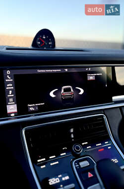 Фастбэк Porsche Panamera 2018 в 