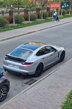 Фастбэк Porsche Panamera 2017 в 