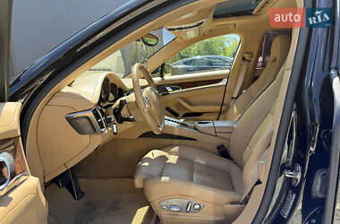 Фастбэк Porsche Panamera 2011 в 