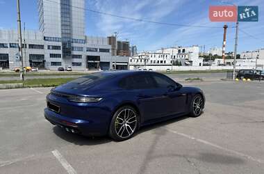 Фастбек Porsche Panamera 2023 в 