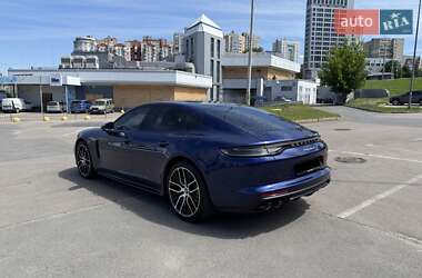 Фастбек Porsche Panamera 2023 в 