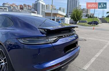 Фастбек Porsche Panamera 2023 в 