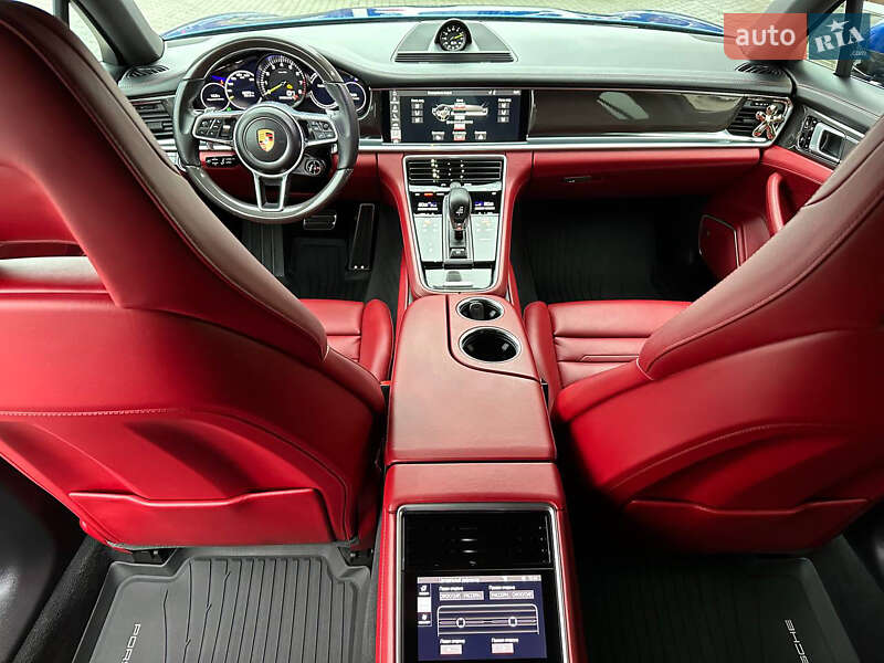 Фастбек Porsche Panamera 2018 в Києві фото 10 Фастбек Porsche Panamera 2018 в Києві