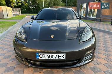 Фастбэк Porsche Panamera 2012 в 