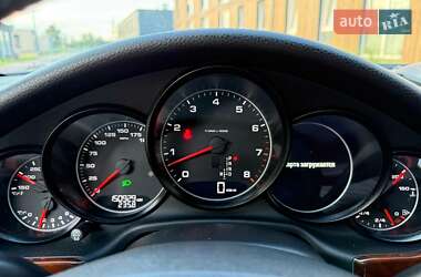 Фастбэк Porsche Panamera 2012 в 