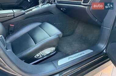 Фастбэк Porsche Panamera 2012 в 