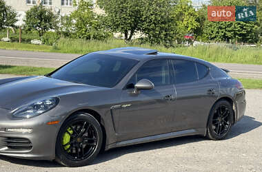 Фастбек Porsche Panamera 2016 в 
