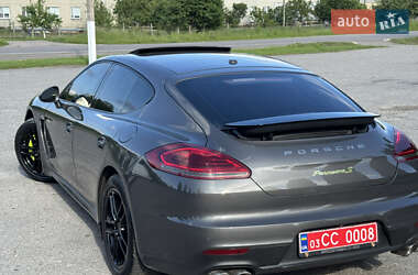 Фастбек Porsche Panamera 2016 в 