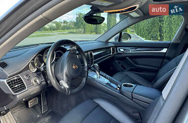 Фастбек Porsche Panamera 2016 в 