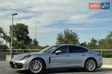 Фастбек Porsche Panamera 2021 в 