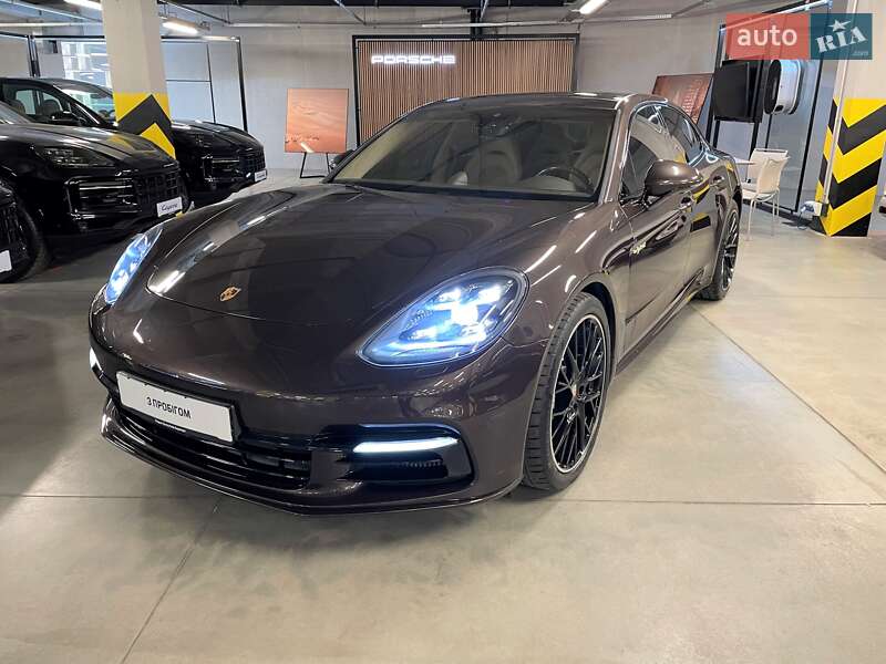 Porsche Panamera 2018