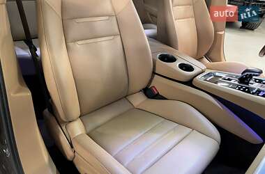 Фастбек Porsche Panamera 2018 в 