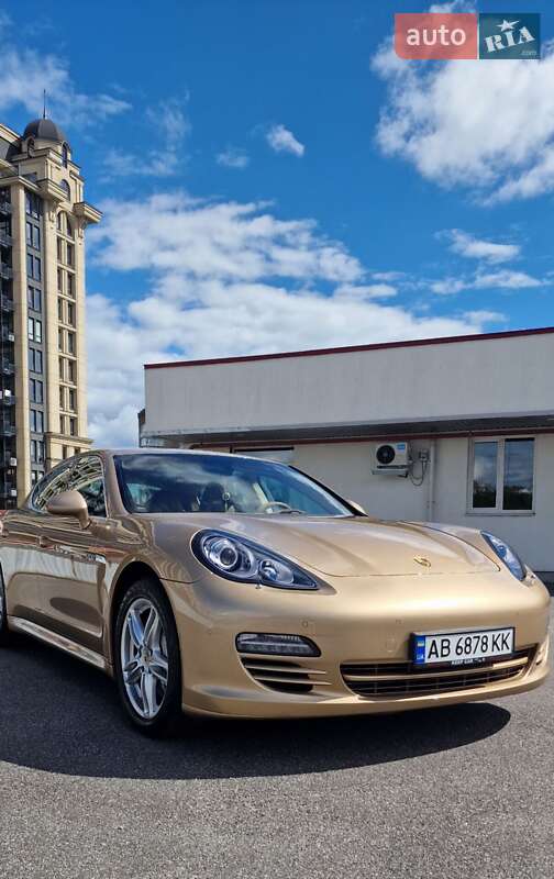 Фастбэк Porsche Panamera 2011 в Виннице