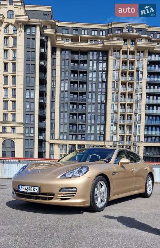 Фастбэк Porsche Panamera 2011 в Виннице