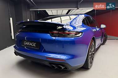 Фастбэк Porsche Panamera 2019 в 