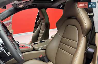 Фастбэк Porsche Panamera 2019 в 