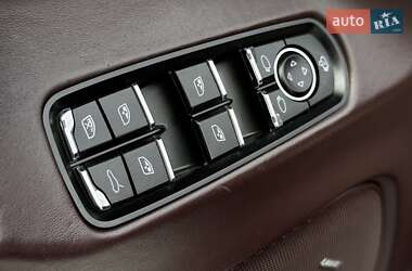 Фастбэк Porsche Panamera 2012 в 