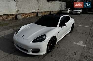 Фастбек Porsche Panamera 2012 в Одесі