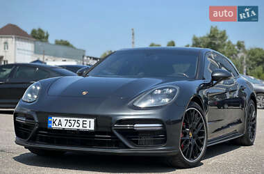 Фастбэк Porsche Panamera 2017 в Киеве