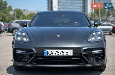 Фастбэк Porsche Panamera 2017 в 