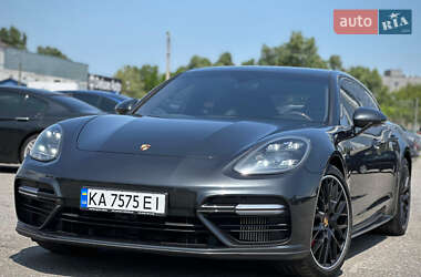 Фастбэк Porsche Panamera 2017 в 
