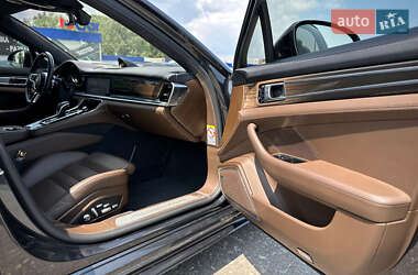 Фастбэк Porsche Panamera 2017 в 